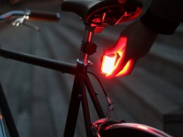 Oświetlenie rowerowe SHAPEHEART LIGHT PANO ARRIERE, tył 140 lumenów zapięcie magnetyczne (NEW 2025)