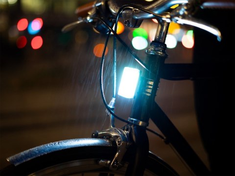 Oświetlenie rowerowe SHAPEHEART LIGHT PANO DOUBLE, zestaw, przód 270 lumenów + tył 140 lumenów zapięcie magnetyczne (NEW 2025) Oświetlenie rowerowe SHAPEHEART LIGHT PANO DOUBLE, zestaw, przód 270 lumenów + tył 140 lumenów zapięcie magnetyczne (NEW 2025)