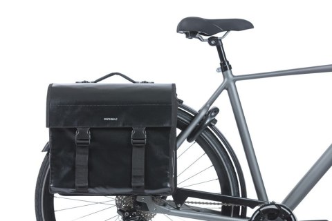 Sakwa miejska podwójna BASIL URBAN LOAD DOUBLE PANNIER BAG 48-53L, MIK System (ready to go), 100% wodoodporna, black/black (NEW Sakwa miejska podwójna BASIL URBAN LOAD DOUBLE PANNIER BAG 48-53L, MIK System (ready to go), 100% wodoodporna, black/black (NEW